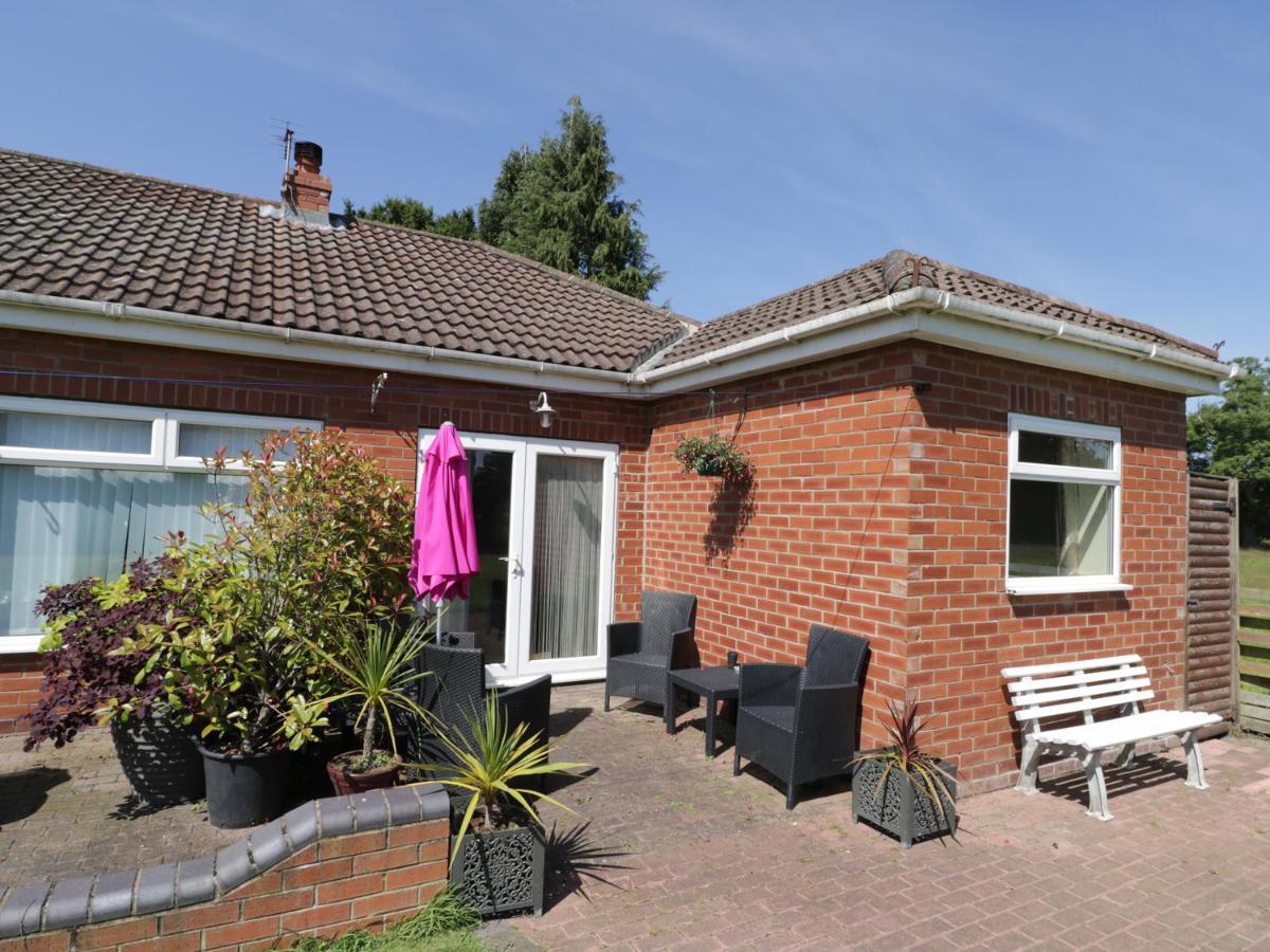 The Bungalow York Exteriör bild